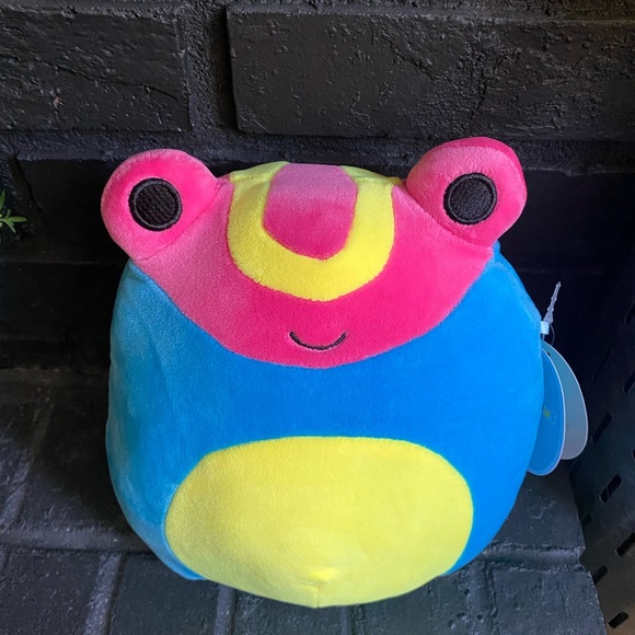 Wamina frog Squishmallow. NWT. 8 inch. - Picture 3 of 5